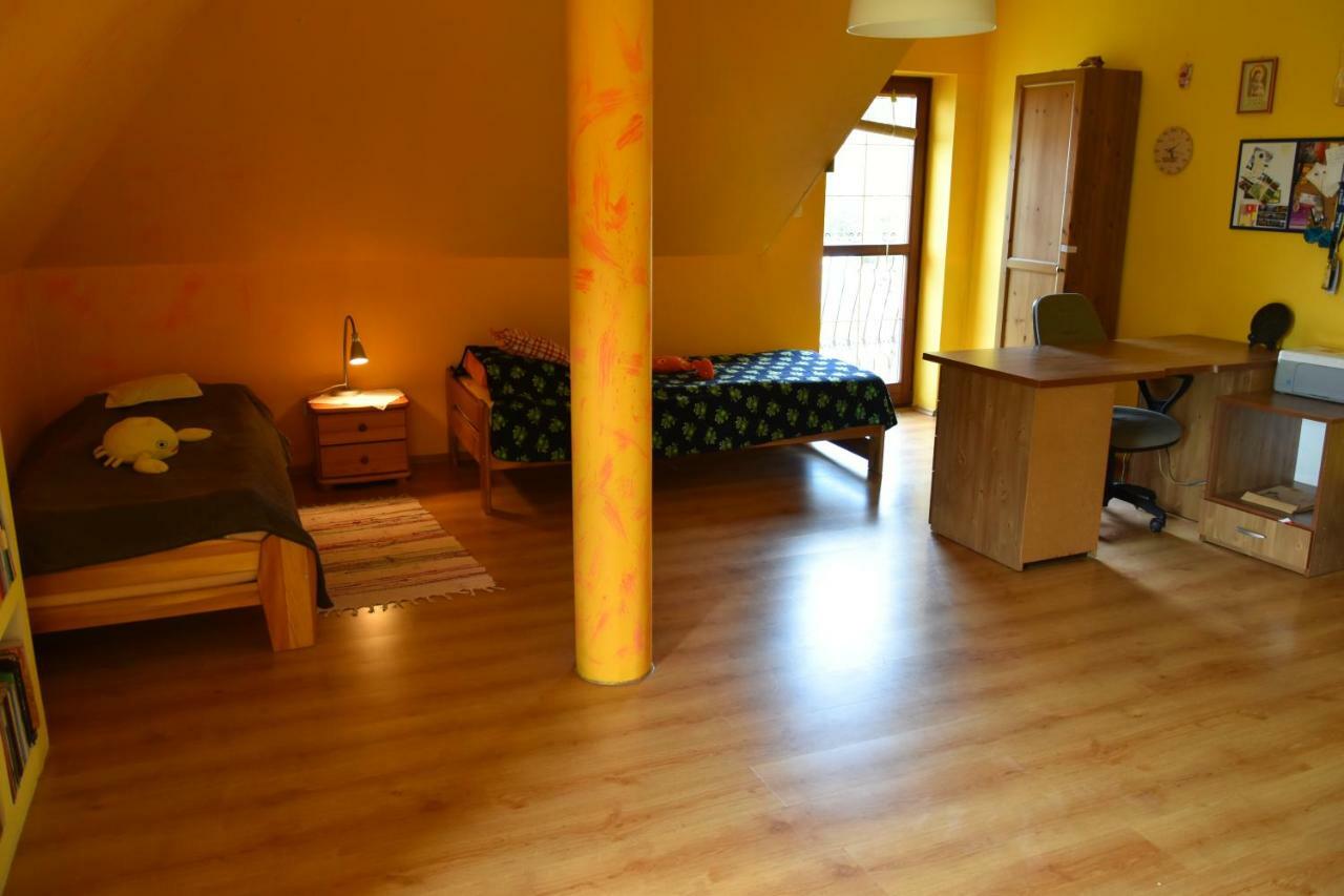 Comfortable House With Garden Manki Exterior foto